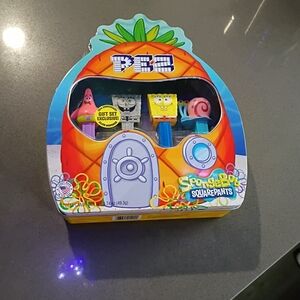 PEZ SpongeBob SquarePants Gift Set - Pineapple House Packaging